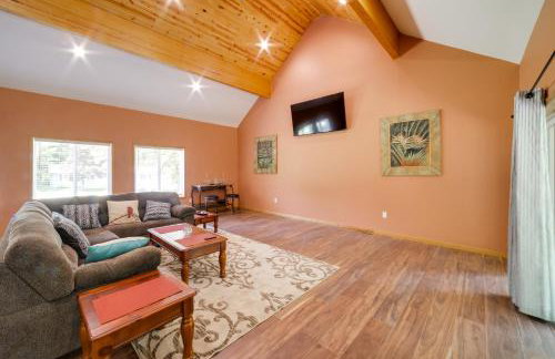 Spacious House on Half Acre Less Than 3 Mi to Beach! - Foto 4