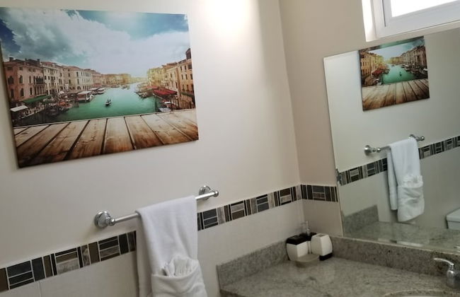 New Kingston Guest Apartment at Eight - Foto 22