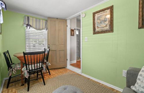 Bue Crab Bungalow - Charming in-town cottage! - Foto 13