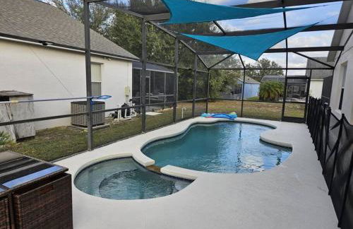 Discover the Deep Blue with Finding Nemo House - Foto 26