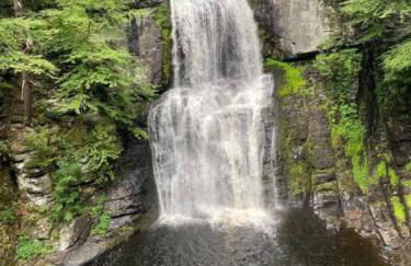 Serenity Falls - Stylish 4Bdr Mountain Retreat, Hot Tub, Pool - Foto 65