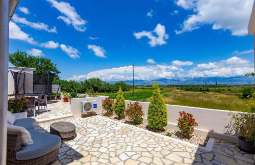 Serene Escape Near Zadar With Private Pool & Charming Outdoor Oasis - Foto 25