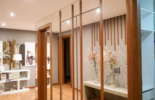 Luxury 2BR Spacious & Stylish with Patio near Metro - Foto 25