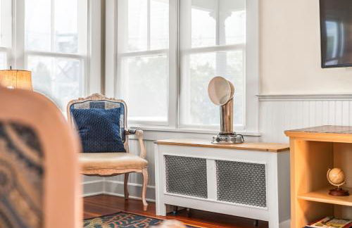 Historic Home and Cottage with Seaport View - Foto 11