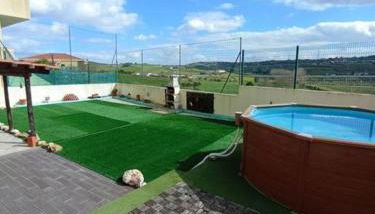 Alojamento - Apartamento ou quarto - Estacionamento à porta - Foto 2