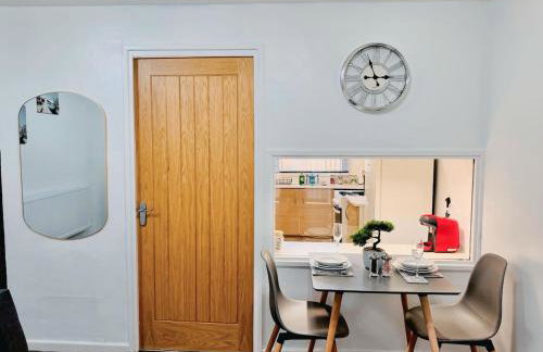 Cosy 1 bed flat, sleeps 4, free parking - Photo 28