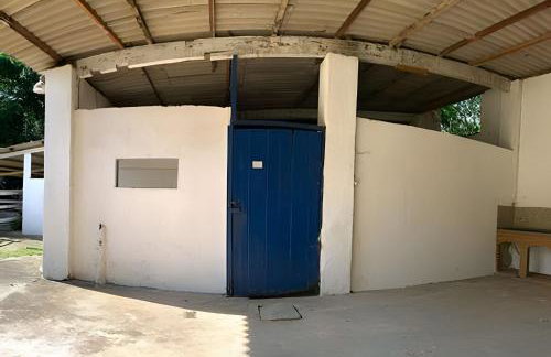 Casarão Miguel Pereira - Refúgio na Natureza com Lareira Externa, Piscina, Fondue e Amplo Jardim - 12 Min do Parque Terra dos Dinos - Foto 24