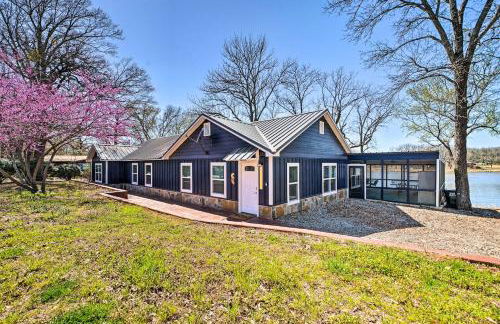 Lakefront Fort Towson Home Private Dock and 3 Decks - Foto 40