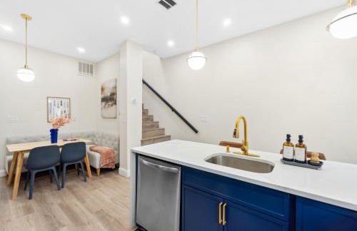 Holiday Home Brownstone City Stay 5BEDS, Private Dual Units - Foto 50