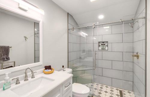 Charming Damascus Retreat with Deck and Creek Views! - Foto 13