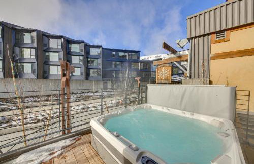 Luxe Schweitzer Condo with Hot Tub Ski-InandSki-Out! - Foto 20