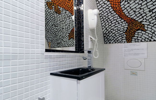 Contemporary Apartment in Kreuzberg, Berlin - Photo 15