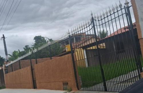 Araruama - Casa ampla e cômoda - 2 camas de casal - Foto 1