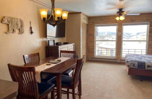 Mountain Getaway and Pool at Brian Head Ski Resort - Photo 5