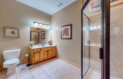 Red Roof Retreat - Photo 26