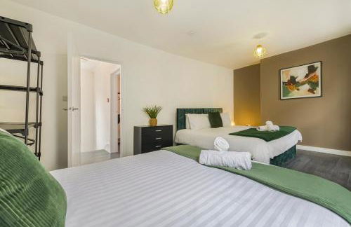 Station Side Sanctuary - 2BR Central Brighton Stay - Foto 13