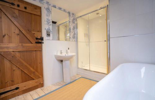 Elegant Number Two - Photo 43