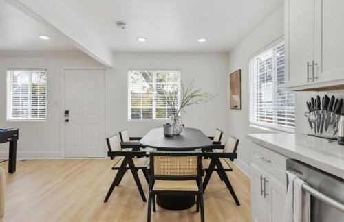 Modern Elegance- Big Group - Games - Sleeps 10 - Photo 7