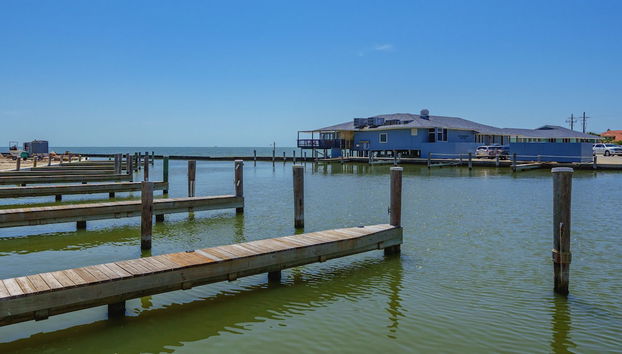 Bay Breeze Bungalow by Miss Kitty’s - Photo 5, Property amenity