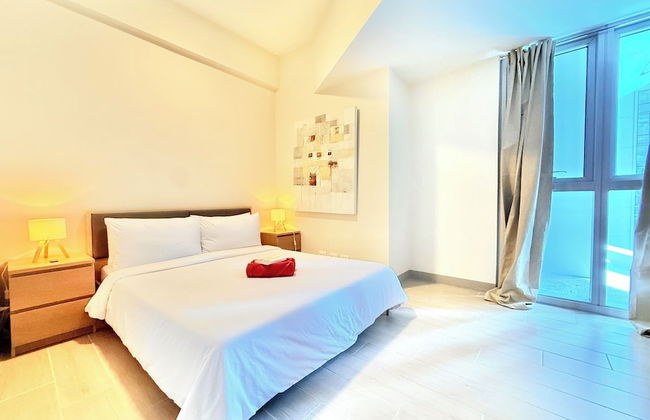 Uptown Parksuites 2 - Photo 18