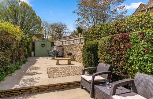 Forsythia Cottage - Photo 2