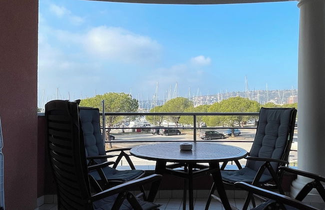 Premium Levant 210 Marina Apartment - Photo 9