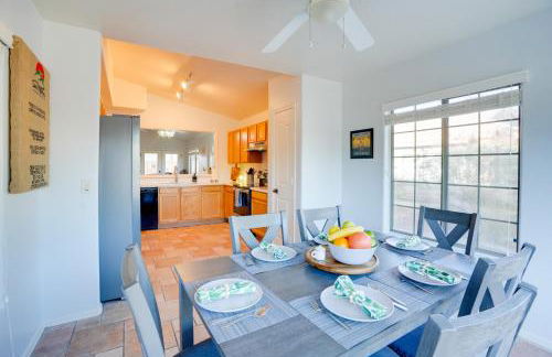 3 Mi to Surprise Stadium! Retreat with Putting Green - Foto 2