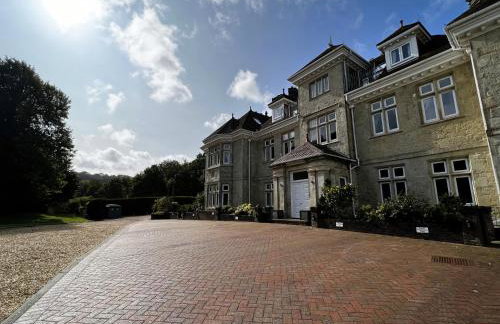 2 Shanklin Manor - Ground Floor apartment overlooking Park in Shanklin Old Village - Photo 42