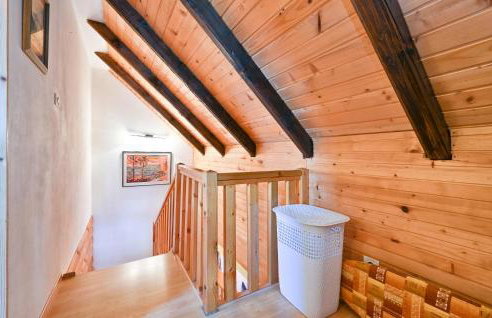 Amazing Home In Pustodol With Sauna - Photo 9