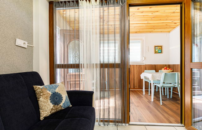 2 bedroom House in Siófok with garden and hot tub - Photo 18