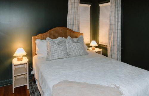 Speakeasy, Hot Tub, Putt Putt, Outdoor Theatre, 8 minutes from Downtown Greenville - Foto 25