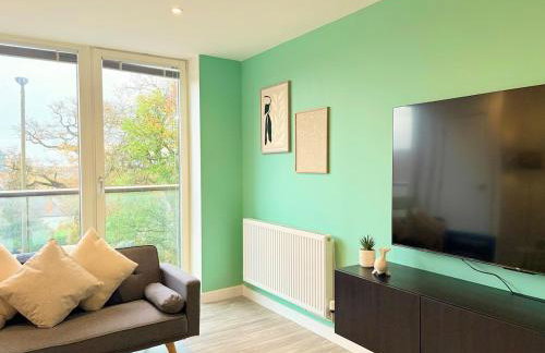 Modern and Spacious 3BR Flat W Balcony - Sleep 12 - Foto 21