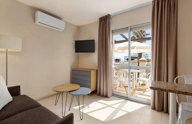 Ramada Hotel & Suites by Wyndham Costa del Sol - Foto 107