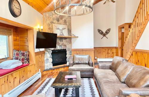 ADK Cabin with Hot Tub, Near Whiteface, Lake Placid, Fire Pit, Game Rm - Foto 32