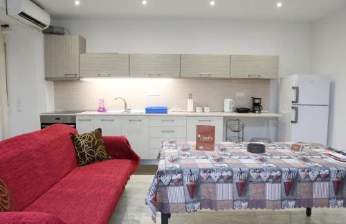 EmilyApartments 1 - Photo 49