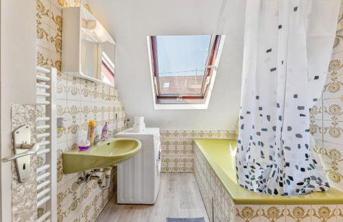 Worker Apartments Oberboihingen near Stuttgart, Nürtingen, Autobahn A8, Parking,Wifi,Smart,Smart TV - Foto 17