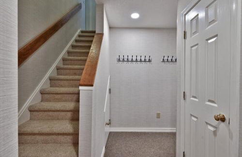 Trailside Loft at Pico - Ski-In, Out Condo with Loft & 2BR - Steps to Lift - Photo 10