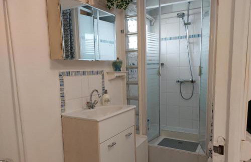 2Bed House Sleeps 4 - Parking Views 3min to Town - Foto 6