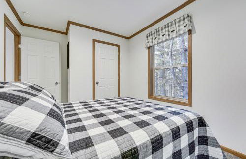 Less Than 1 Mi to Beach Peaceful Brant Lake Home! - Foto 18