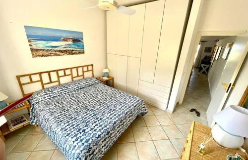 Villino con vista mare e piscina - Foto 13