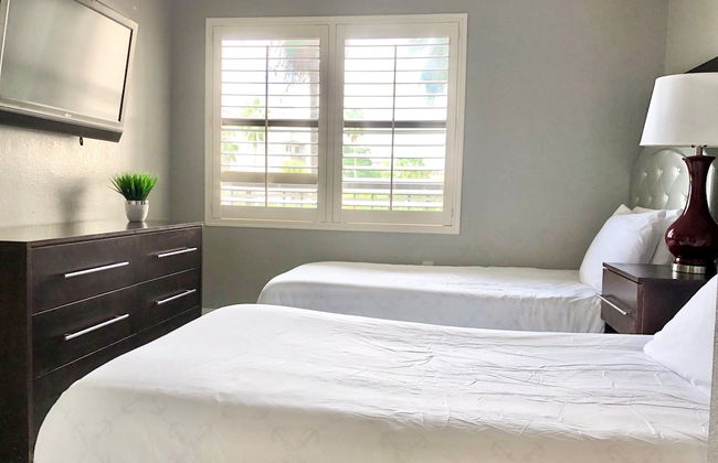 1305u- Volcano Bay, Pool Balcony View 2 Bedroom Suites - Foto 5