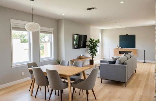 Stay in Style Hollywood Residences with Free Parking - Foto 1