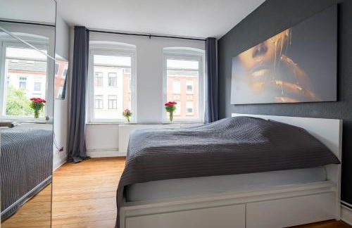 TOP 2 Zimmer Altbauwohnung in Kiel Mitte 24-7 Check In - Foto 4