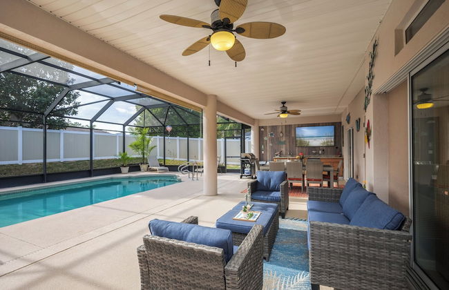 Sunrise Retreat by Distinctive Beach Rentals - Photo 2