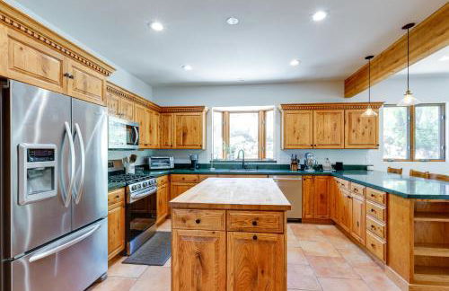 Spacious Flagstaff Home with Hot Tub and Fire Pit! - Photo 8