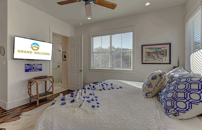 Immaculate Waterfront Home for 16 w/ Private Dock! - Foto 3