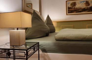 Ferienwohnung "Wiesensee" im historischen Landhaus - Foto 1