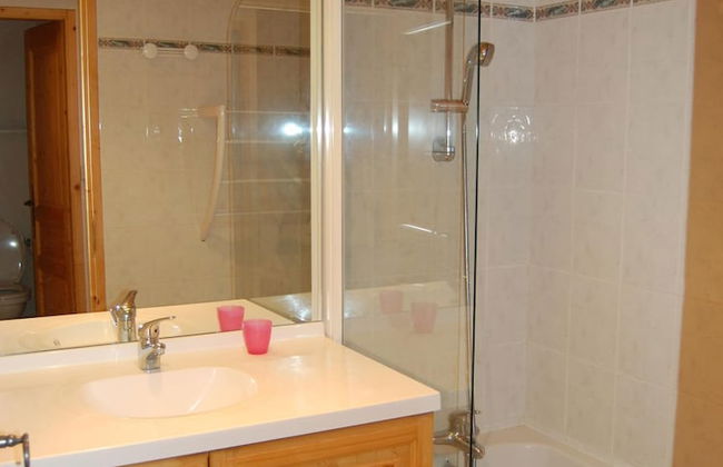 Spacious Holiday Home Near Center of Champagny - Foto 54