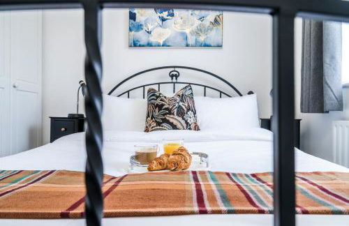 2BR Modern Flat With Free Parking - Foto 26