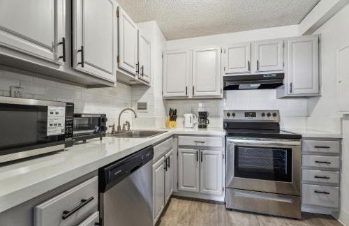 Legacy at Imperial Village 808 I 1 Bed 1 Bath - Foto 12